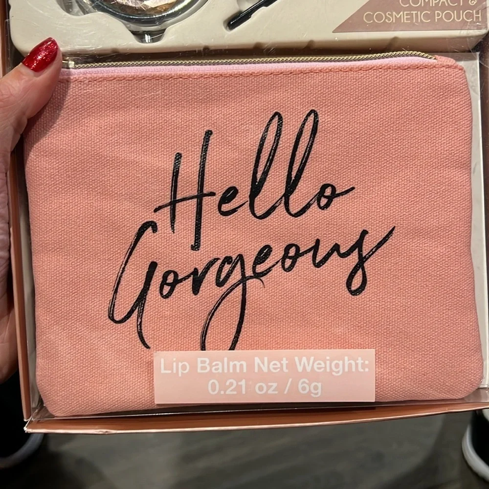 NEW Lip Care Beauty Makeup Set with Pouch!